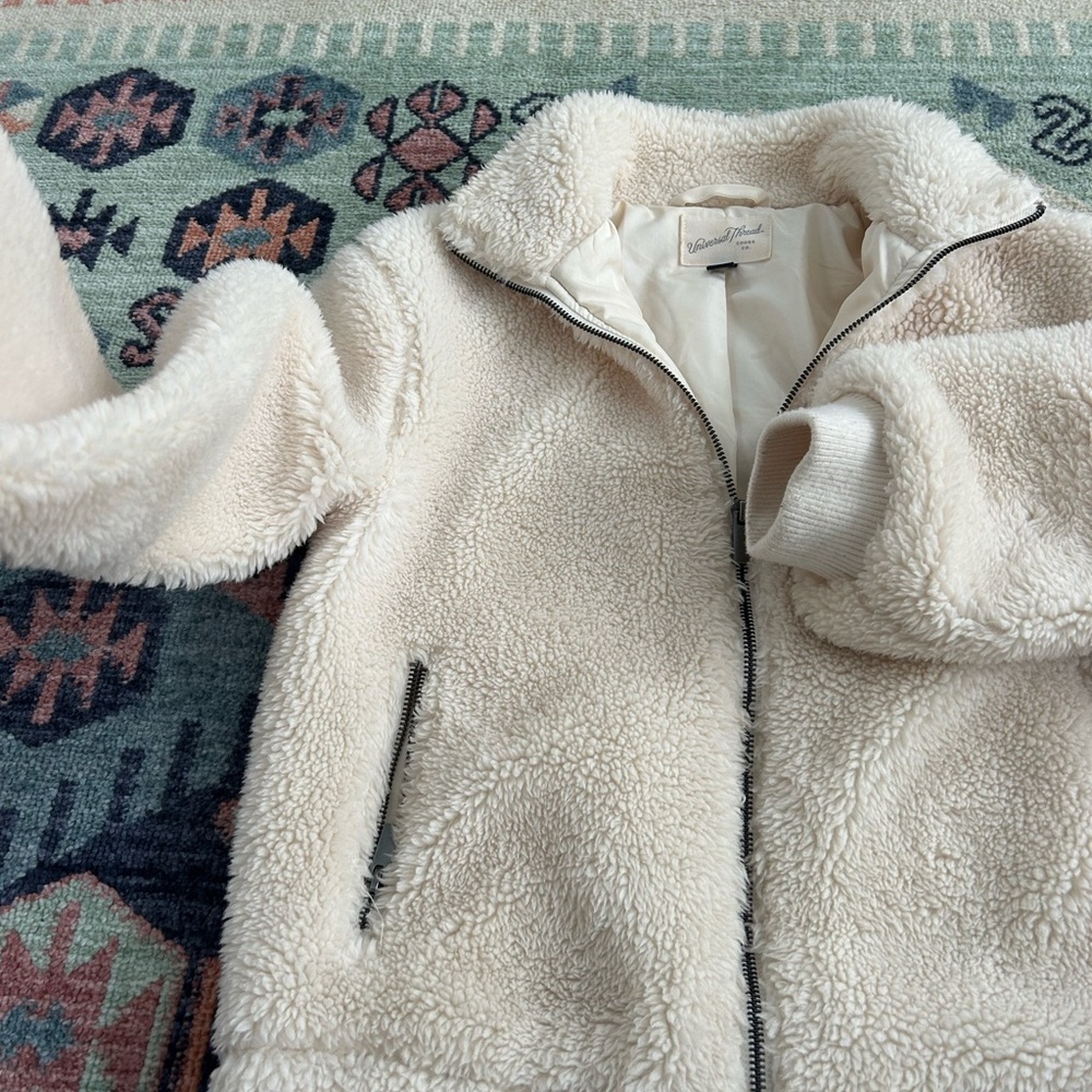 Universal Thread Off-White Sherpa Jacket - Picture 2 of 5